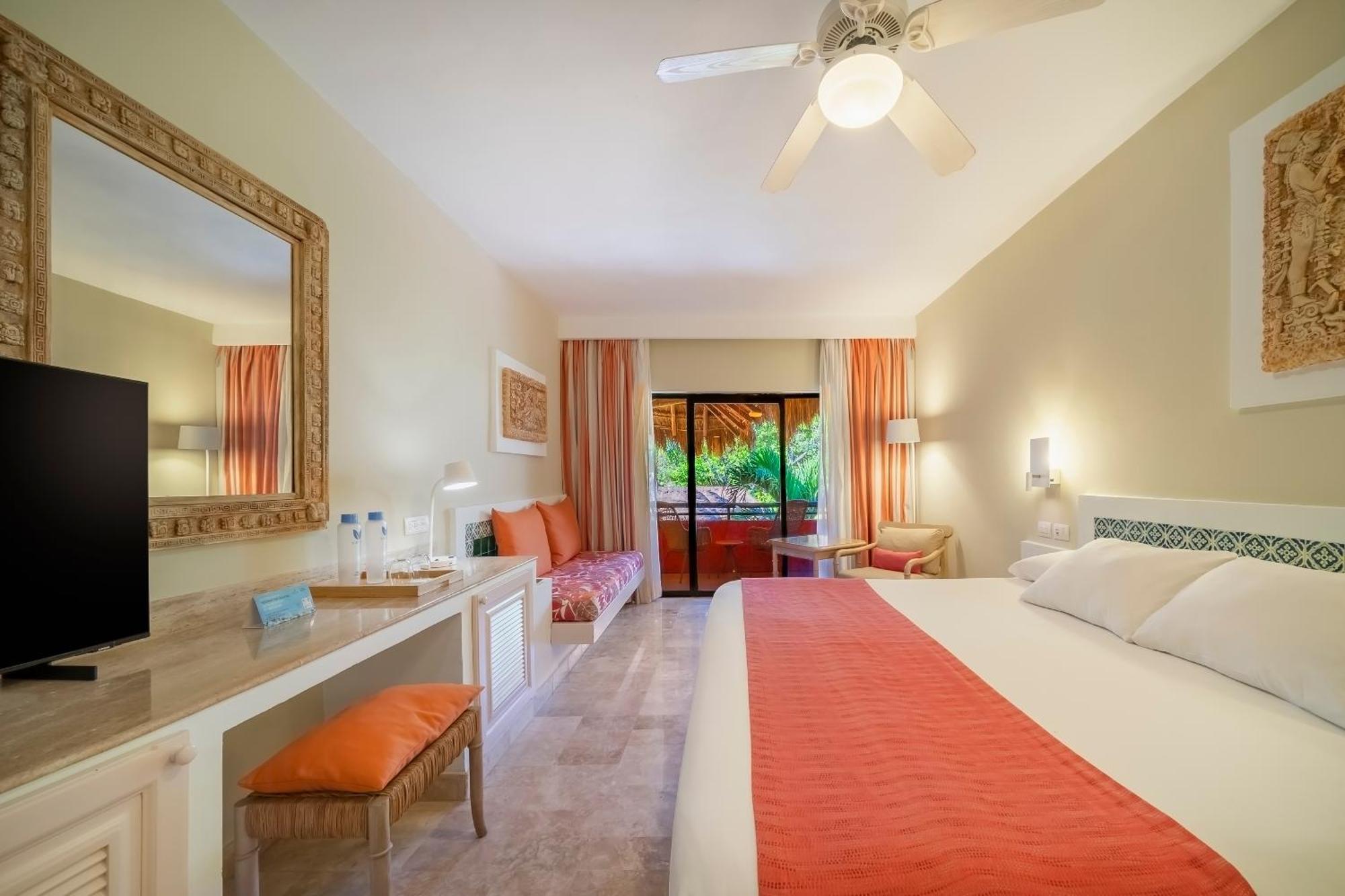 Iberostar Waves Quetzal Hotel Playa del Carmen Bagian luar foto